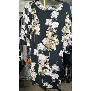 Gabby Skye Black Floral 3/4 Ruffle sleeve knee-length A-line dress 4 EUC